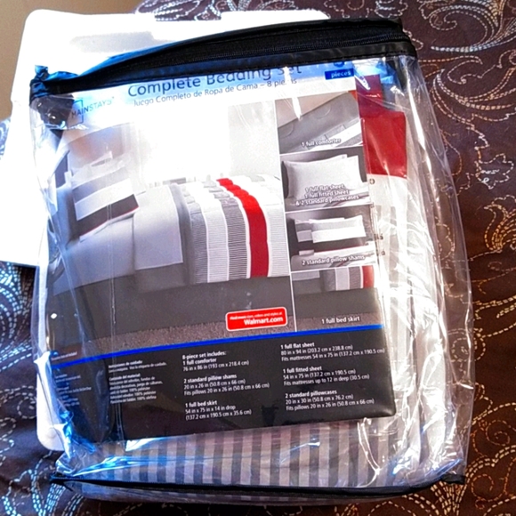 Mainstays Other - Full Bed Skirt 54"x75"x14" drop 2 pillow shams